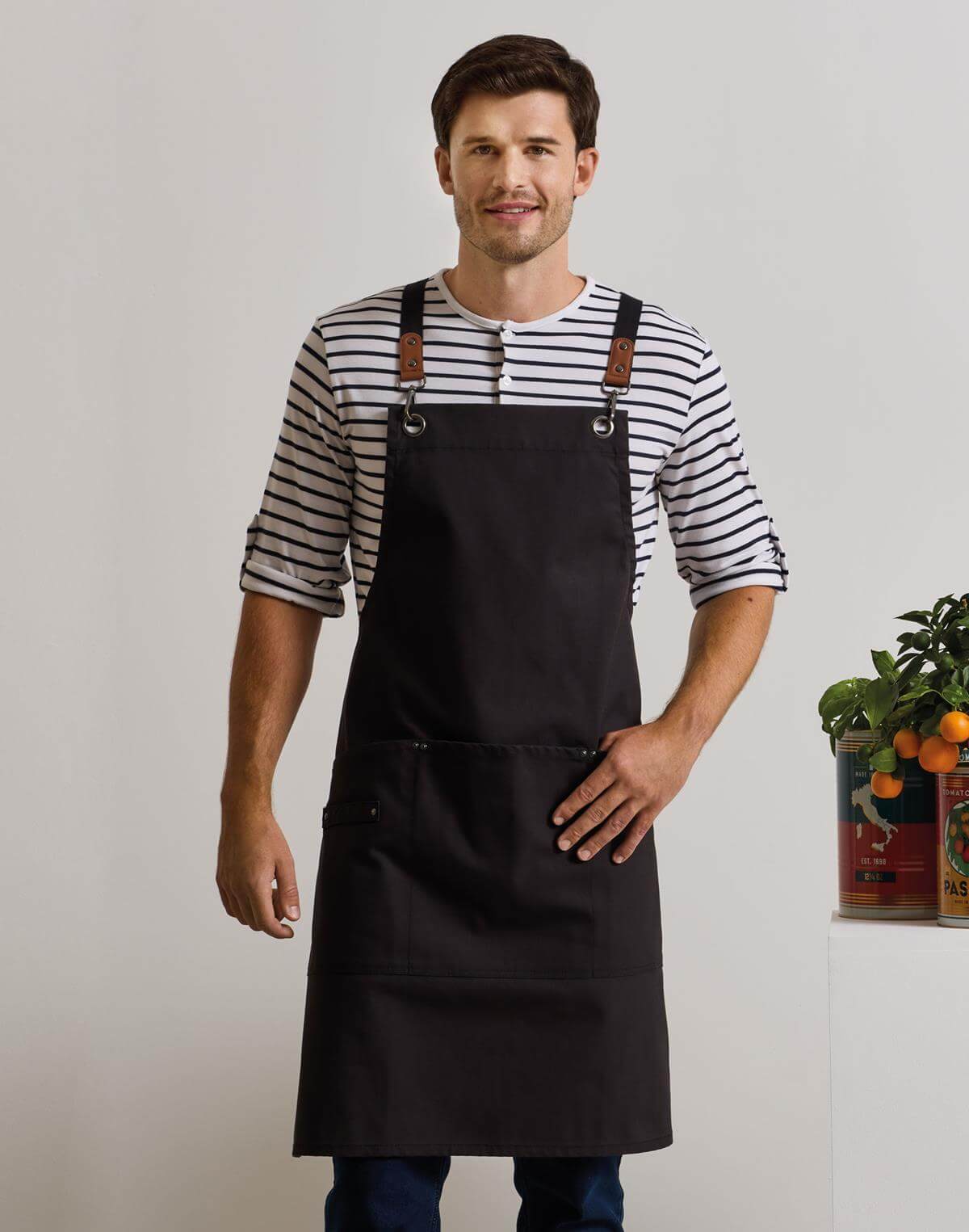 Stilīgs servisa priekšauts ar augšdaļu