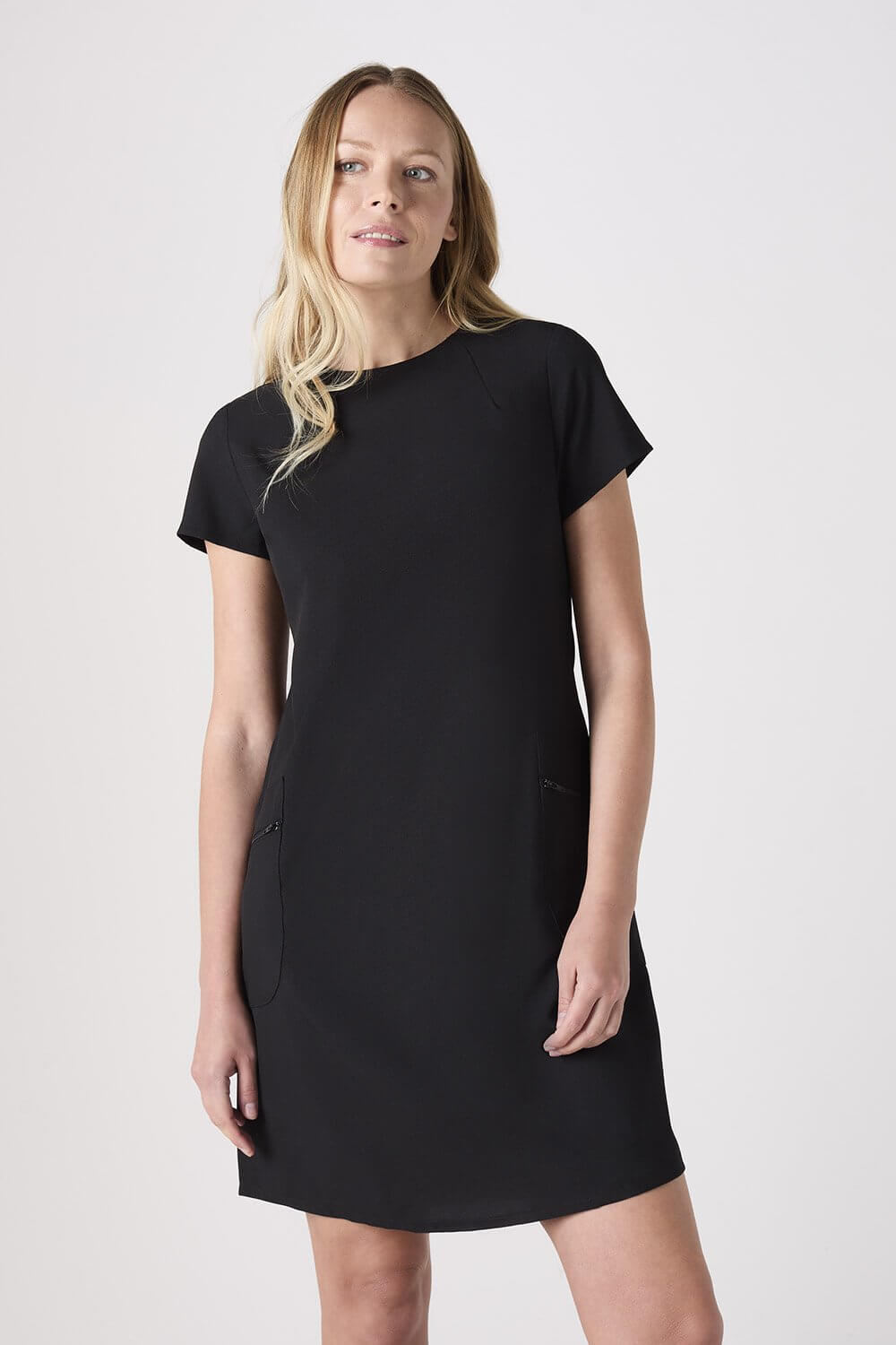 A- lõikeline must kleit